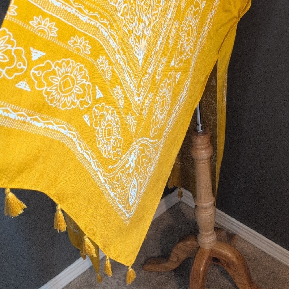 Maurices Mustard Kimono with Ivory Accents - Picture 3 of 8